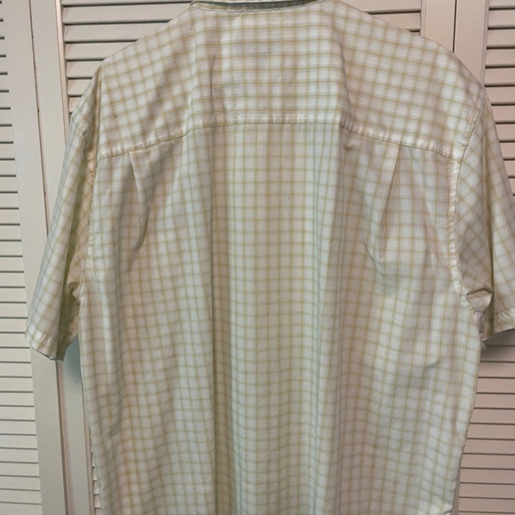 Men’s Patagonia Shirt | Short Sleeve - Picture 6 of 9